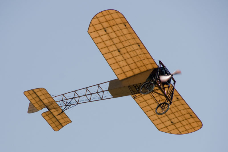 Historisches_Flugzeug-Bleriot_XI_a