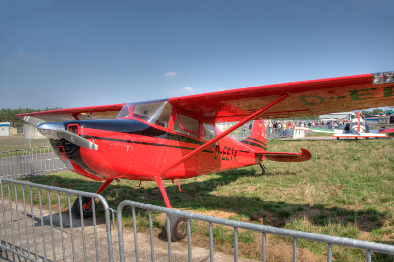 Historisches_Flugzeug-Cessna_170-D-EETK-HDR